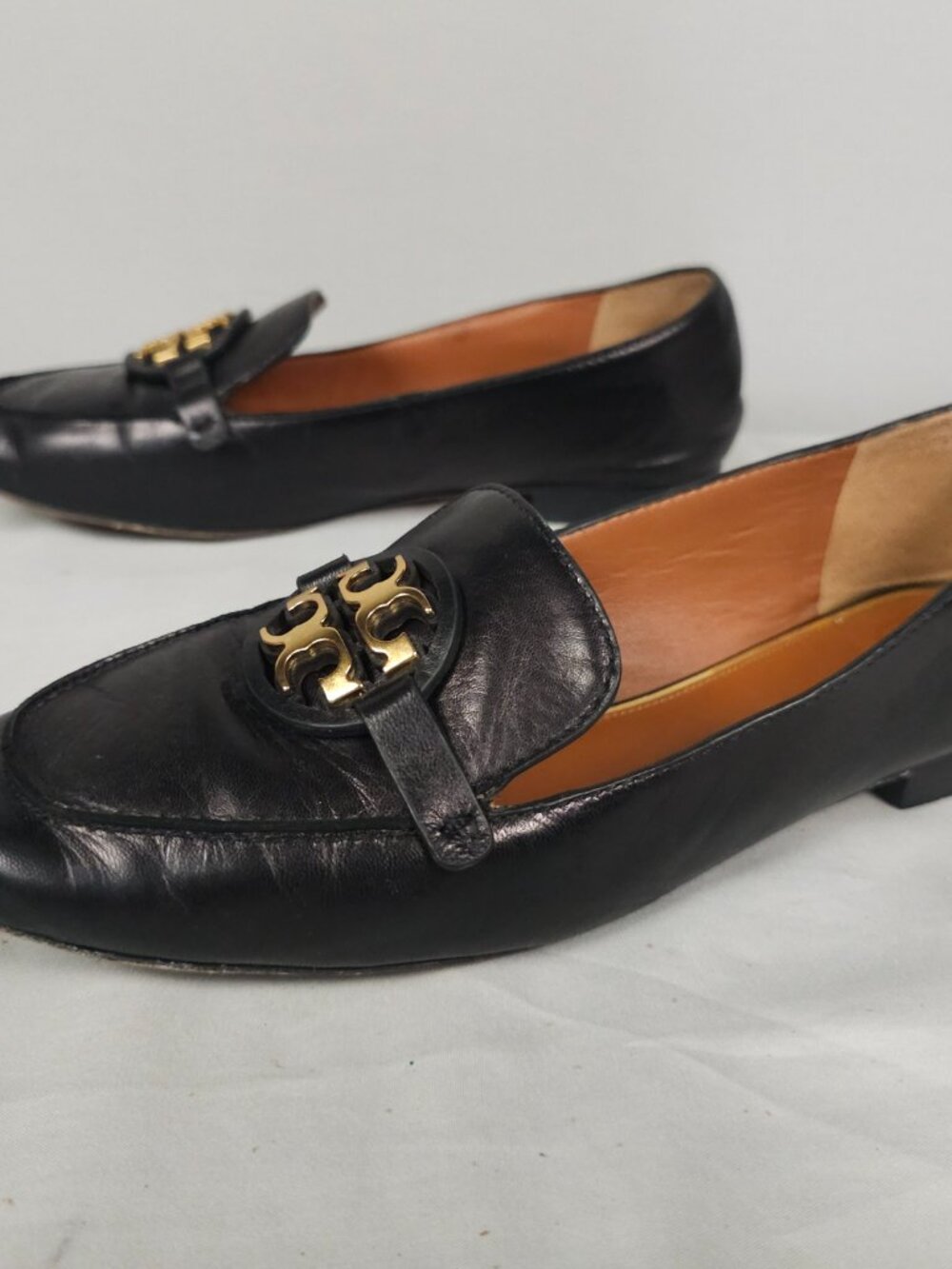 Tory Burch Loafers Women 8 Black Leather Gold Medallion Slip-On Medal Miller - Picture 3 of 15